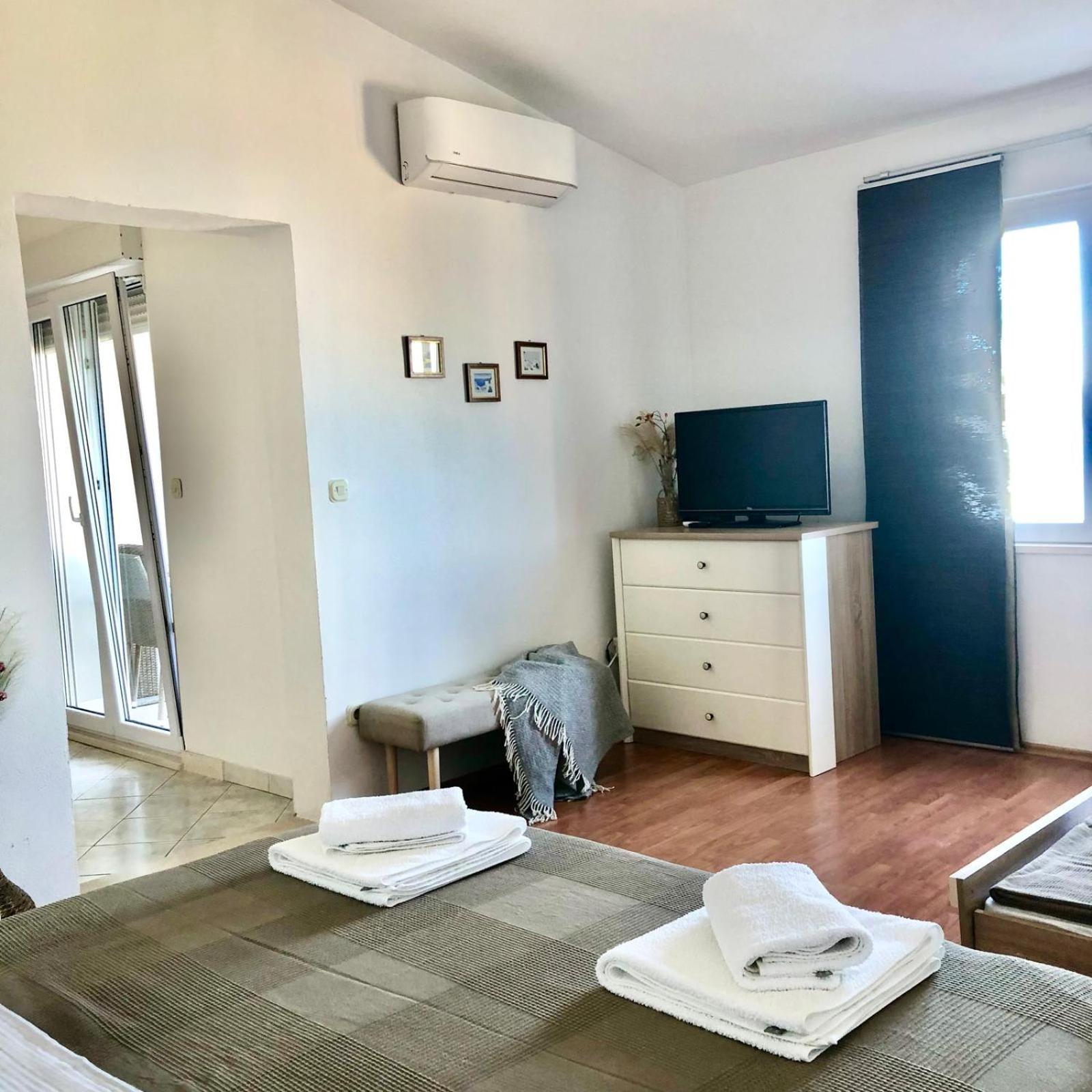 Apartments Curnic イェセニツェ エクステリア 写真